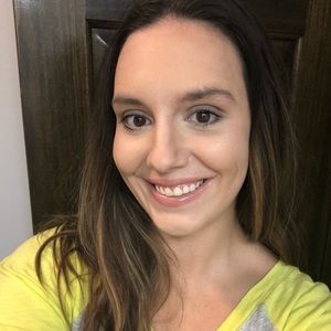 Meet your Posher, Abbey